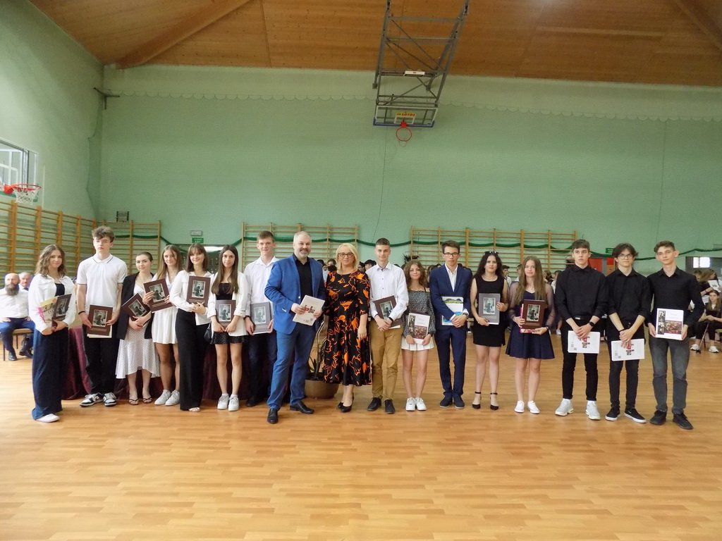 Zdjęcie zakonczenie_roku_2022-2023 (47)66736169-d87c-466d-af10-9b8b883d23de.JPG w galerii Uroczystość zakończenia roku szkolnego 2022/2023